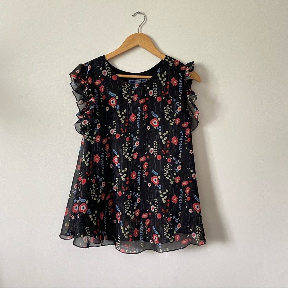 Highness Black Floral Ruffled Blouse cap sleeve size small medium blue red